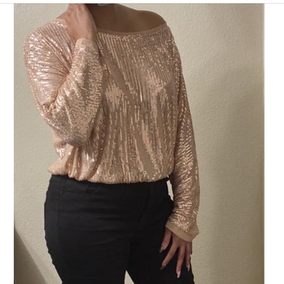 NWOT LULU’s Sequin of Events Top - Picture 4 of 5